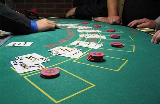 play blackjack free online with other players